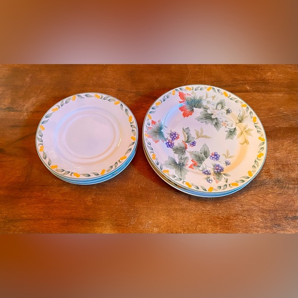🍋Julie Pople Avon COUNTRY FRUIT COLLECTION Porcelain Plates🍋 - Picture 2 of 5